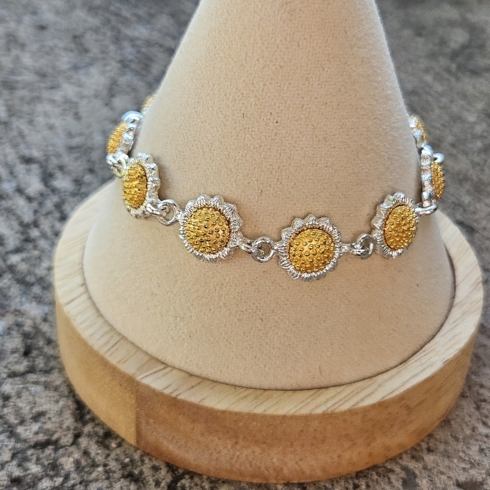 Liz Claiborne NWT Yellow and Silver Sunflower Bracelet Women's Jewelry Fall Boho